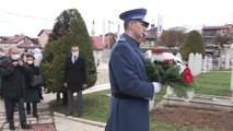 SARAYBOSNA - Milli Savunma Bakanı Akar, Bosna Hersek'te Kovaçi Şehitliği'ni ziyaret etti