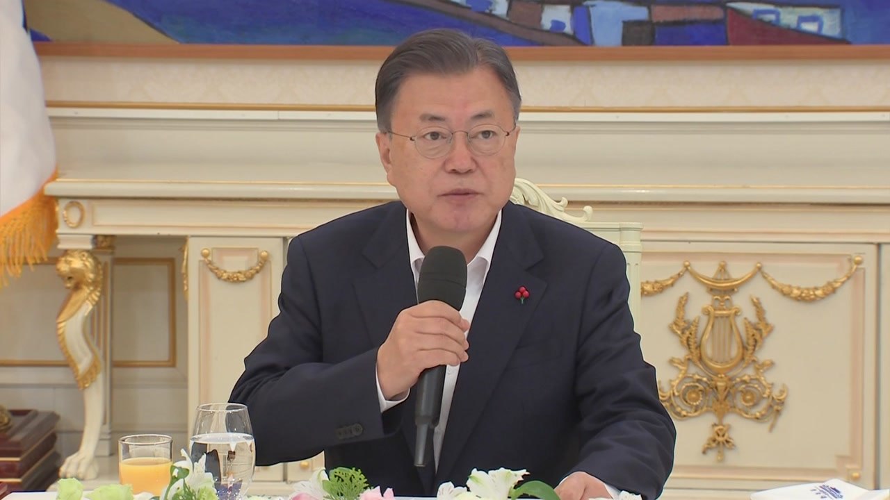 文, 기업 총수들과 간담회..."청년 일자리 창출 노력 감사" / YTN