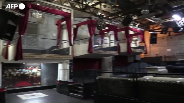 Covid: il Capodanno con concerti e discoteche vietati, solo in casa