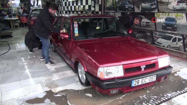 Klasik araç tutkusu sınır tanımıyor1999 model modifiye aracını Bursa'ya 63 bin liraya satan modifiye araç tutkunu genç, aracını düşünmekten geceleri...