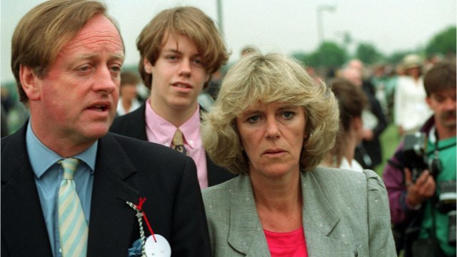 FEMME ACTUELLE - Andrew Parker Bowles : qui est le premier mari de Camilla Parker Bowles ?