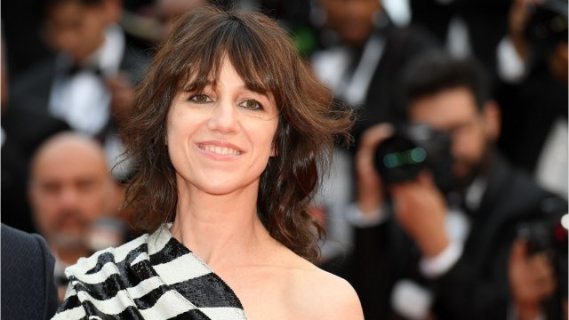FEMME ACTUELLE - “De nature boulimique” : les confidences de Charlotte Gainsbourg “angoissée” par son poids