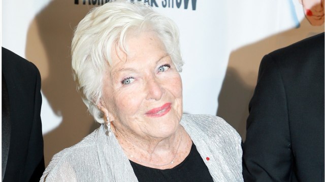 FEMME ACTUELLE - Line Renaud trouve Valéry Giscard d'Estaing snob et fin de race