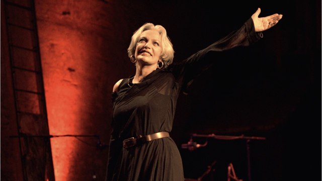 FEMME ACTUELLE - Obsèques de Marie Laforêt : Laurent Ruquier, Francis Lalanne, Géraldine Nakache... de nombreuses personnalités sont venues lui rendre un dernier hommage