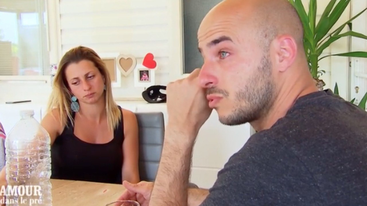 FEMME ACTUELLE - "L'amour est dans le pré" 2019 : Lionel, le prétendant de Sandrine, craque en lui avouant ses sentiments