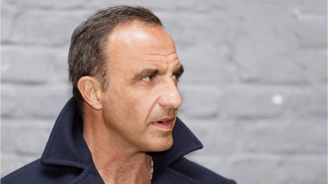 FEMME ACTUELLE - TF1 : Quand Nikos Aliagas pique sa crise de jalousie envers Camille Combal