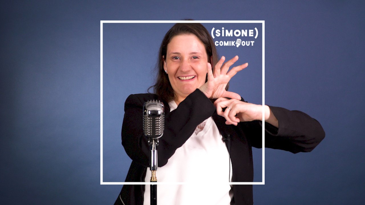 SIMONE : Comik Out : Double A