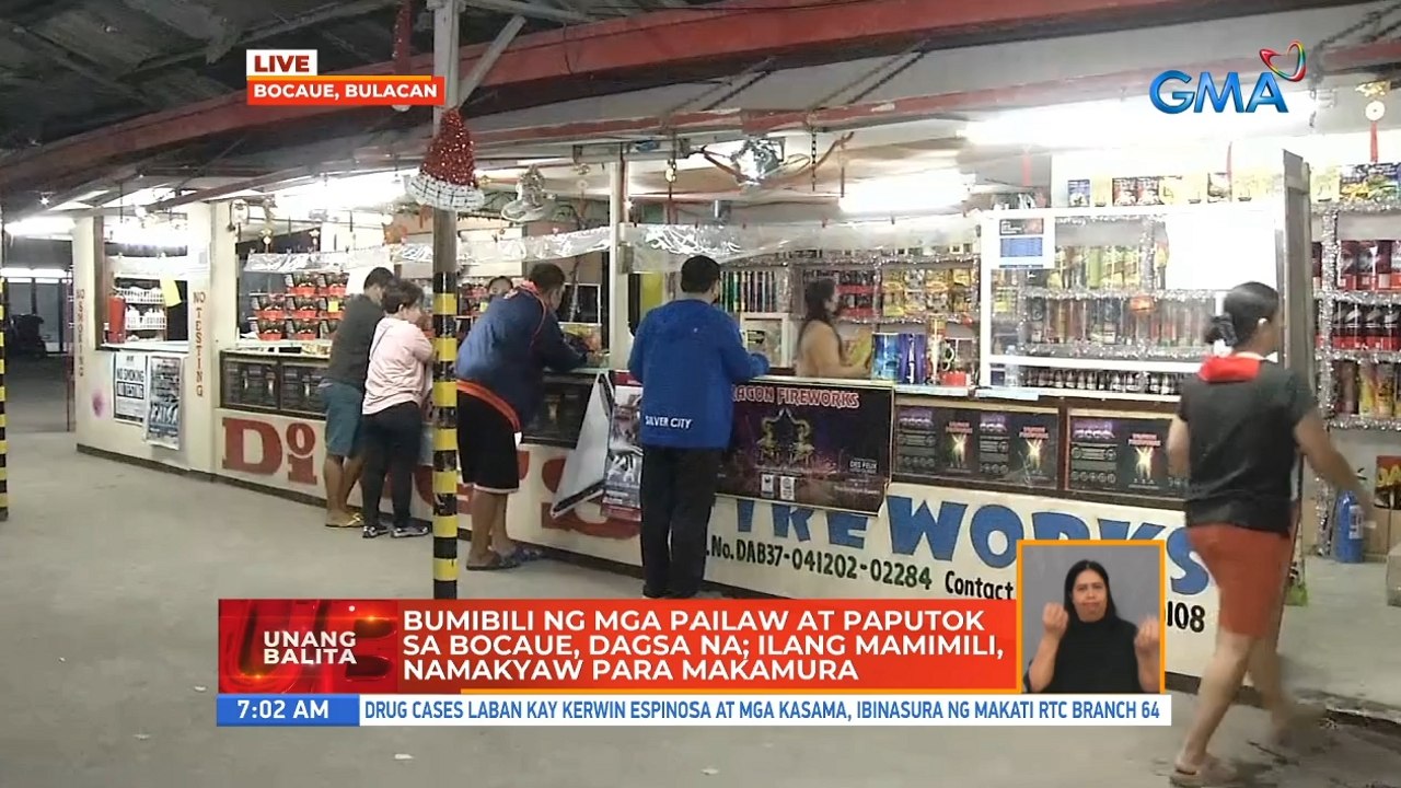 Bumibili ng mga pailaw at paputok sa Bocaue, dagsa na; ilang mamimili namakyaw para makamura | UB