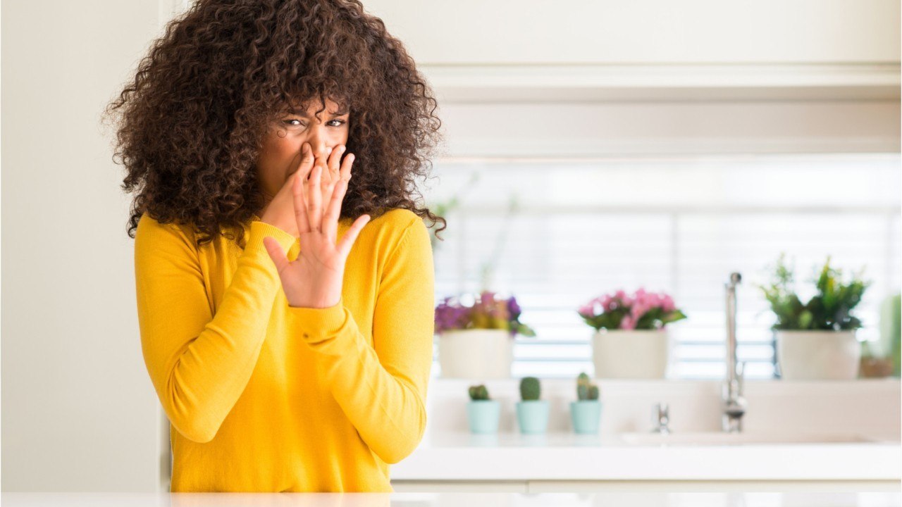 Des astuces géniales pour éliminer les mauvaises odeurs en cuisine