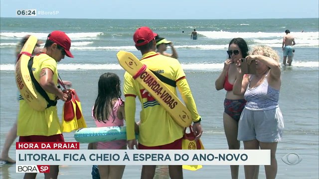 Muita gente já desceu a serra e chegou ao litoral de São Paulo para o réveillon. As praias ficaram cheias no fim de semana.