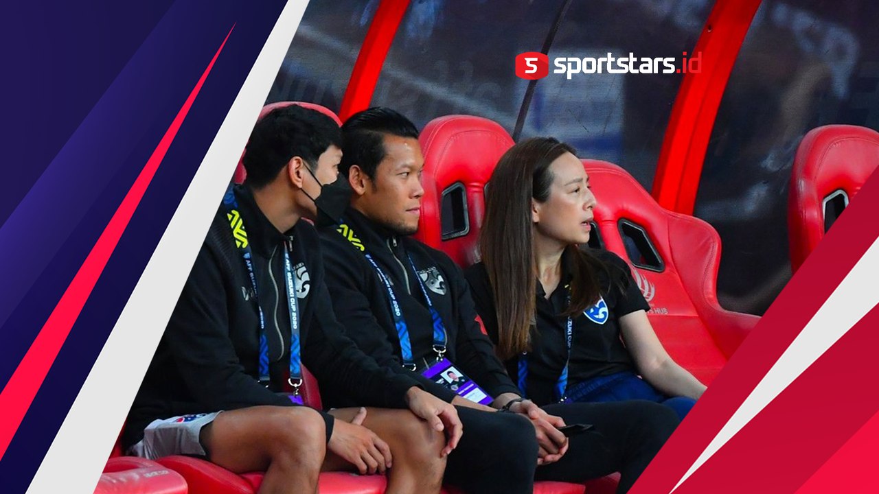 Sosialita Cantik Pecinta Sepak Bola, Manajer Timnas Thailand Curi Perhatian