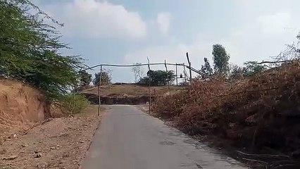 VIDEO : खेत तक पहुंचाने जलधार, जुगाड़ी पाइप का 'तोरणद्वार'