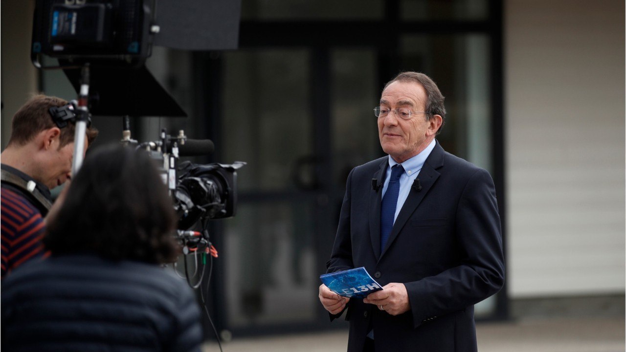 FEMME ACTUELLE - “J’ai subi une première opération” : Jean-Pierre Pernaut parle pour la première fois de son cancer des poumons