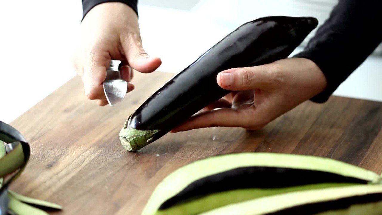 CUISINE ACTUELLE : 5 fruits et légumes qu'il ne faut pas éplucher pour conserver leurs bienfaits