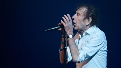 FEMME ACTUELLE - Alain Souchon : ce secret de famille qui l’a marqué à vie