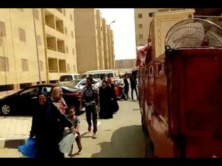محافظة القاهرة تنقل 10 أسر من مساكن إيواء بعين الصيرة إلى مدينة بدر