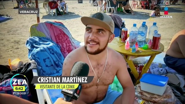 Turistas disfrutan de las playas de Veracruz pese a Ómicron