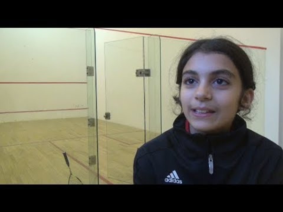 أمينة عرفي بطلة إنجلترا للاسكواش تحت 11 عاما