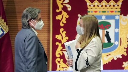 El 'sí' de los cuatro ediles del Grupo Mixto salva el proyecto de Presupuestos de Almeida