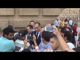 تزاحم المواطنين على جمال مبارك  في أول ظهور له بعد إخلاء سبيله
