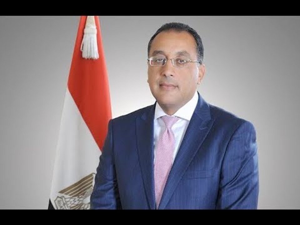 رئيس الوزراء يصل إلى قنا لتفقد بعض المشروعات الخدمية