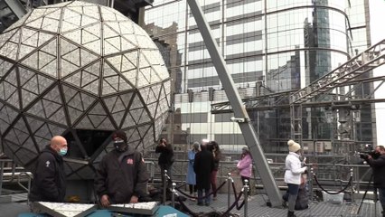 Times Square da toques finales para celebrar la llegada del 2022
