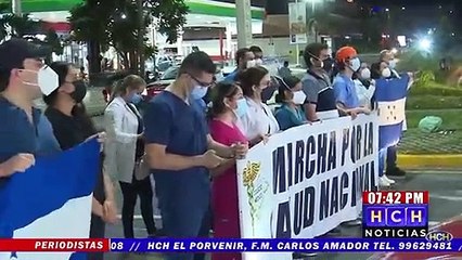 Médicos marchan en SPS exigiendo que les respeten sus derechos laborales