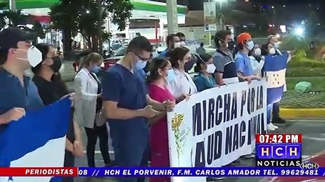 Médicos marchan en SPS exigiendo que les respeten sus derechos laborales
