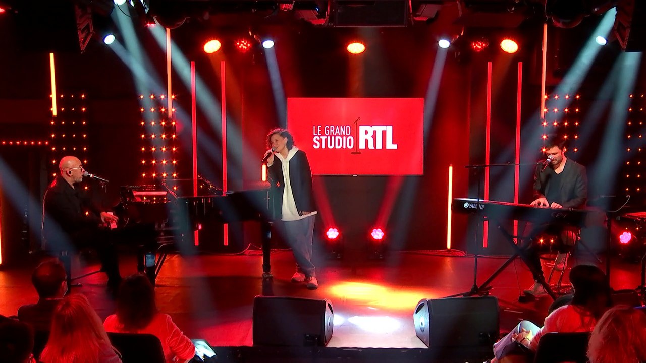 Pascal Obispo & Anne Sila interprètent "Lucie" en duo dans "Le Grand Studio RTL"