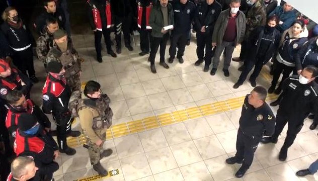 Son dakika haberleri... 900 polis ile Şehit Polis Memuru Abdülkadir Güngör-10 operasyonu yapıldı