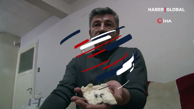 Ekmeğin içinden çıkanı görünce şoke oldu: 2 yıllık ekmeğini verelim şikayet etme