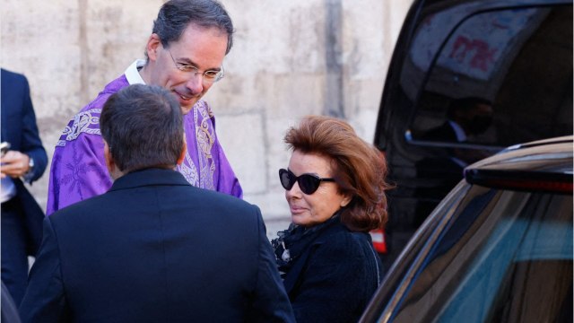 FEMME ACTUELLE - Hommage à Bernard Tapie : Brigitte Macron, Nicolas Sarkozy, Michel Drucker… les stars réunies pour lui dire adieu - PHOTOS