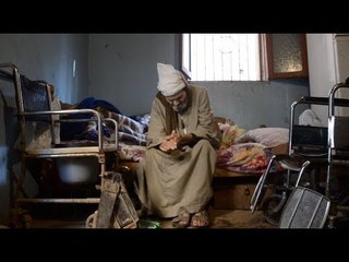 برودة الشتاء تحاصر الزوجين الكفيف والقعيدة