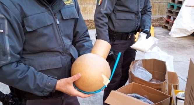 Padova - Scoperto un deposito clandestino di fuochi d'artificio artigianali (28.12.21)
