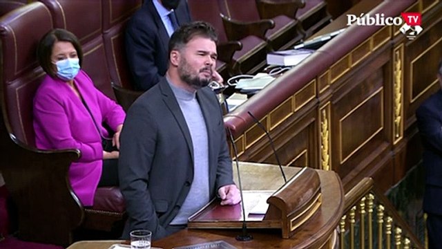 Rufián: He escuchado a Casado hacer buenos discursos, pero le duró una semana hacer de Merkel