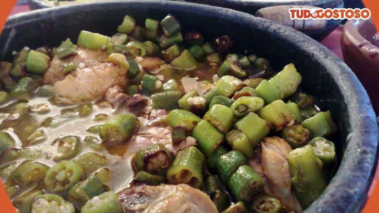 Frango com quiabo mineiro