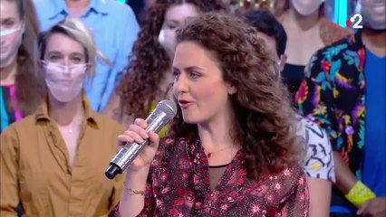 FEMME ACTUELLE - "N’oubliez pas les paroles" : ce gros mensonge de la Maestro sur ses "origines" qui a choqué sa famille