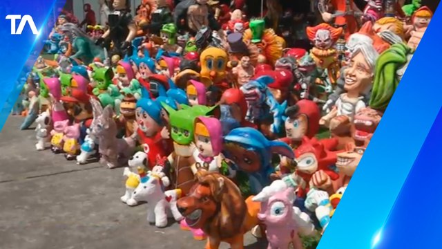 Monigotes de personajes de la política ecuatoriana son los más vendidos