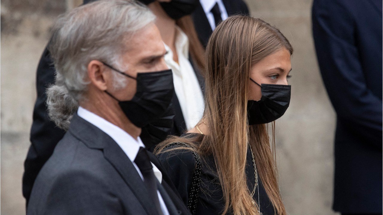 FEMME ACTUELLE - Obsèques de Jean-Paul Belmondo : l'adieu de Paul et Stella Belmondo à leur père