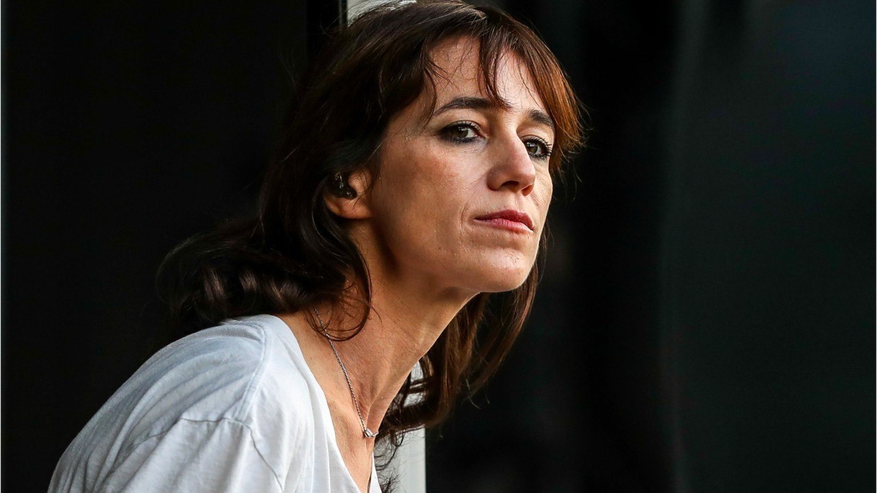 FEMME ACTUELLE - Charlotte Gainsbourg en deuil d'un être cher ? Cette photo qui affole ses fans