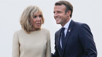 FEMME ACTUELLE - Emmanuel Macron : ce rituel avec Brigitte auquel ils n'ont pas dérogé pendant leurs vacances