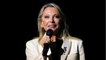 FEMME ACTUELLE - Véronique Sanson : son avis tranché sur Emmanuel Macron, à l’aube de la présidentielle
