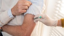 Covid-19 : l'efficacité du vaccin Pfizer pourrait décliner de moitié au bout de dix semaines face à Omicron