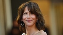 FEMME ACTUELLE - Festival de Cannes 2021 : cette journaliste est le sosie de Sophie Marceau !