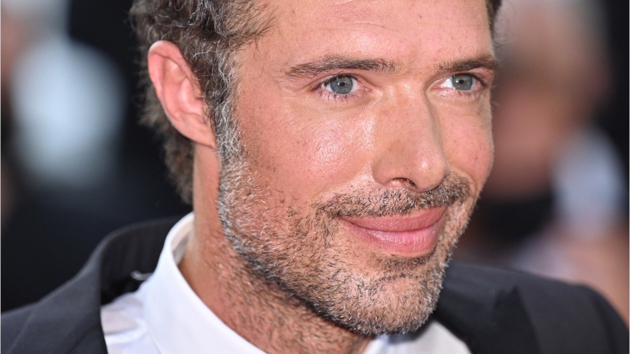 FEMME ACTUELLE - "OSS 117" : pourquoi Nicolas Bedos est sorti "crevé" du tournage du film