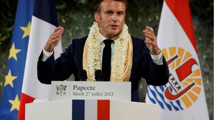 FEMME ACTUELLE - Emmanuel Macron porte plainte après avoir été représenté en Adolf Hitler sur des affiches