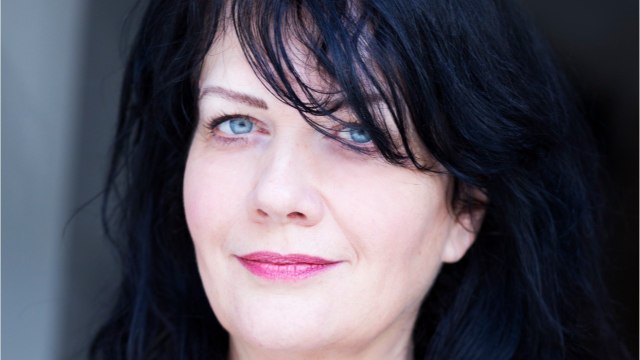 FEMME ACTUELLE - Laurence Peyrin: découvrez un extrait de Une toute petite minute , son nouveau roman