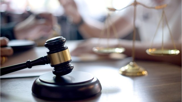 FEMME ACTUELLE - Un magistrat qui a proposé sa fille de douze ans sur un site libertin révoqué