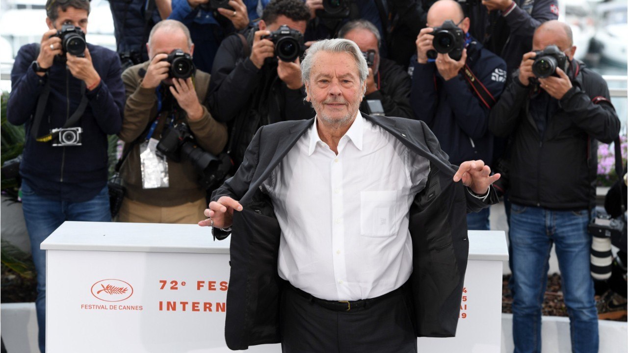 FEMME ACTUELLE - Alain Delon : cette femme politique qu'il aimerait voir devenir présidente de la République