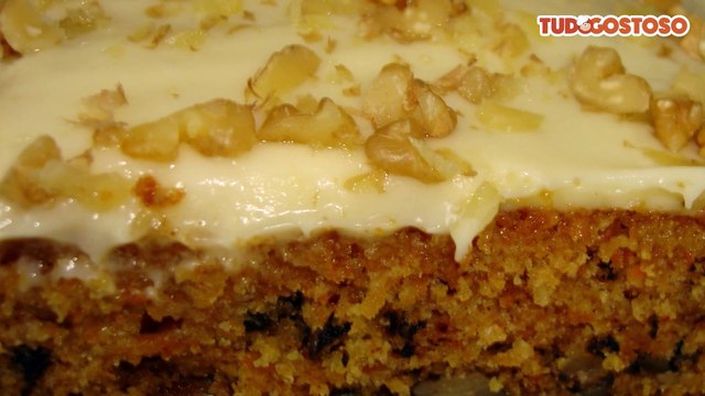 Bolo de cenoura americano